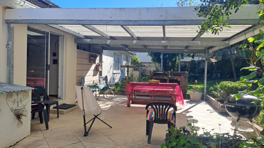 4 Bedroom Property for Sale in Beacon Bay Eastern Cape